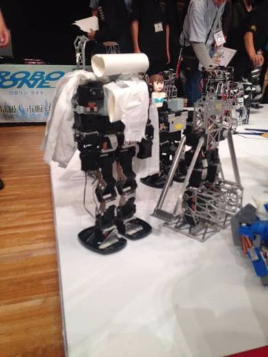 二足歩行ロボットの格闘競技大会「ROBO-ONE」「ROBO-ONE Light」