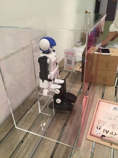 ロボット
