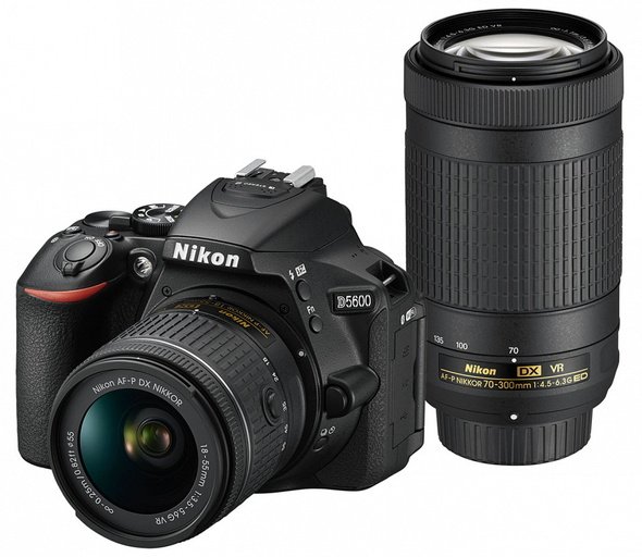 ニコン「D5600 ダブルズームキット」