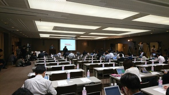13時30分頃の記者会見場の様子