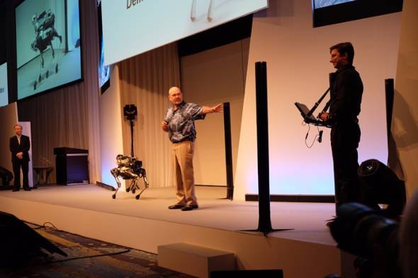 米Boston Dynamicsが開発する小型ロボット「SpotMini」