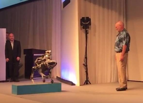 Boston Dynamicsが開発する小型ロボット「SpotMini」