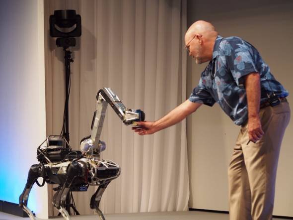 Boston Dynamicsが開発する小型ロボット「SpotMini」