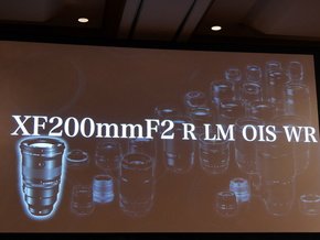 「XF200mmF2 R LM OIS WR」