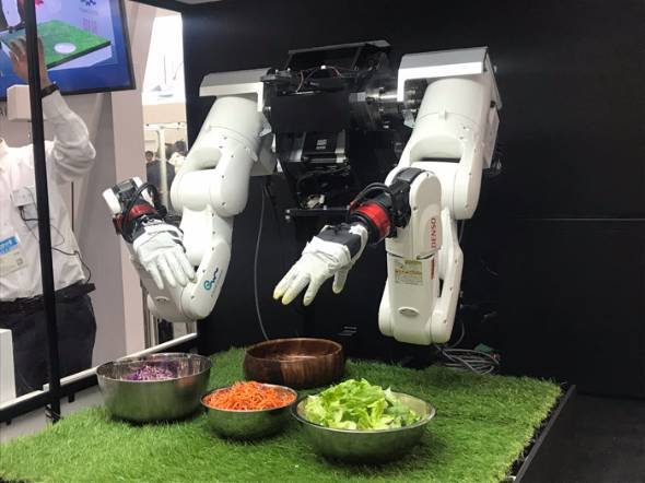 双腕型ロボットアーム「マルチモーダルAIロボット」