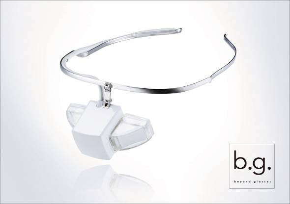メガネ型ウェアラブル端末「b.g.」