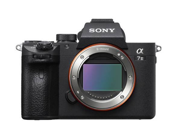 ソニー「α7 III」