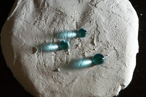 超撥水材料に水滴が乗っている状態
