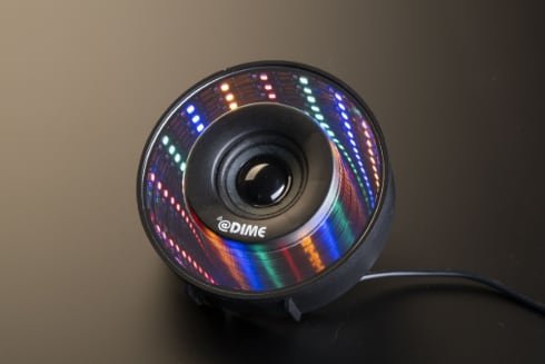 4色のLEDが光るBluetoothスピーカー