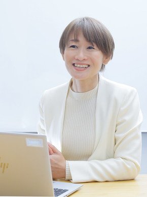 平山詠子氏