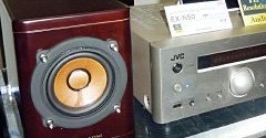 可聴域の情報量”に着目、JVCがハイレゾ対応のウッドコーンオーディオ