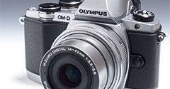 本格的な使い勝手と画質、小さなOM-D「OLYMPUS OM-D E-M10」（1/5