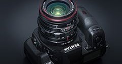 レンズ(ズーム) PENTAX DA 20-40mmF2.8-4ED Limited 標準ズームで撮るクジラのオブジェと螺旋階段――「HD PENTAX-DA 20-40mm