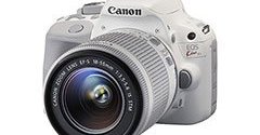 レンズ2本もホワイトの「EOS kiss X7（ホワイト）・ダブルレンズキット