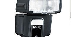 ニッシン Nssin i40 ストロボ マイクロフォーサーズ ニッシン、“世界最小”ストロボ「i40」のフォーサーズ用を発売