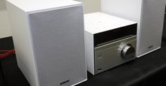 ソニー、NFC／Bluetooth対応の小型コンポ「CMT-SBT40」を発売：お