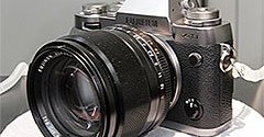 富士フイルムこだわりの新色「X-T1 グラファイトシルバー エディション