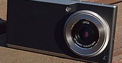 欧州で発売された「LUMIX DMC-CM1」ってどんなカメラ？：表はデジカメ
