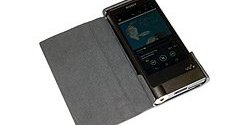 ソニー、「NW-ZX2」専用の手帳型本革ケース「CKL-NWZX2」を発売