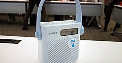 ソニー、FM補完放送に対応した“シャワーラジオ”「ICF-S80」 - ITmedia NEWS
