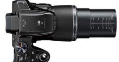 富士フイルム、明るい光学式50倍ズームレンズ搭載「FinePix S9900W