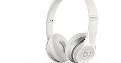 Beats、Bluetooth対応オンイヤーヘッドフォン「Solo2ワイヤレス」発売