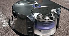 掃除機 Dyson360eye ダイソン、ロボット掃除機「360 Eye」を発売――専用アプリで仕事っ