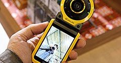 フリースタイルカメラ”がさらに進化 「Outdoor Recorder EX-FR100