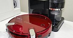 モップのゴミまで30日間おまかせ！――東芝のロボット掃除機「TORNEO