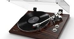 AKAIからBluetoothストリーミング機能を搭載したレコードプレーヤー