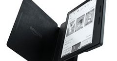 Amazon、小型「Kindle Oasis」登場 重さ131グラム、極薄3.4ミリ（画像