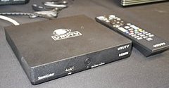 ひかりTV、月額500円の新チューナー「ST-3400」を公開：HDRもサポート