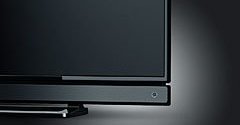 TOSHIBA REGZA(32型)フロントスピーカー 東芝、“レグザ”のエントリーモデルにも前面スピーカーを採用
