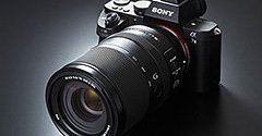 望遠好き待望のEマウント300mm対応レンズ――ソニー「FE 70-300mm F4.5