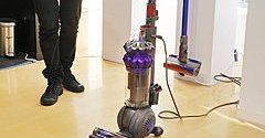 ダイソン Dyson Small Ball アップライト型掃除機 UP15 これ、業務用でしょ？ そんな常識を覆すダイソンのアップライト型掃除