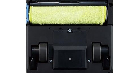 パナソニックが床拭きロボット掃除機を発売 拭き取り部にローラーを