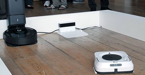 床掃除の「掃いて拭く」がワンタップ、「ルンバi7＋」と連携する