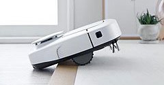 自分を持ち上げ障害物を乗り越えるロボット掃除機、パナソニックが商品