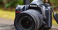 苦手を克服した待望のフルサイズ一眼レフ、ニコン「D780」：荻窪圭の