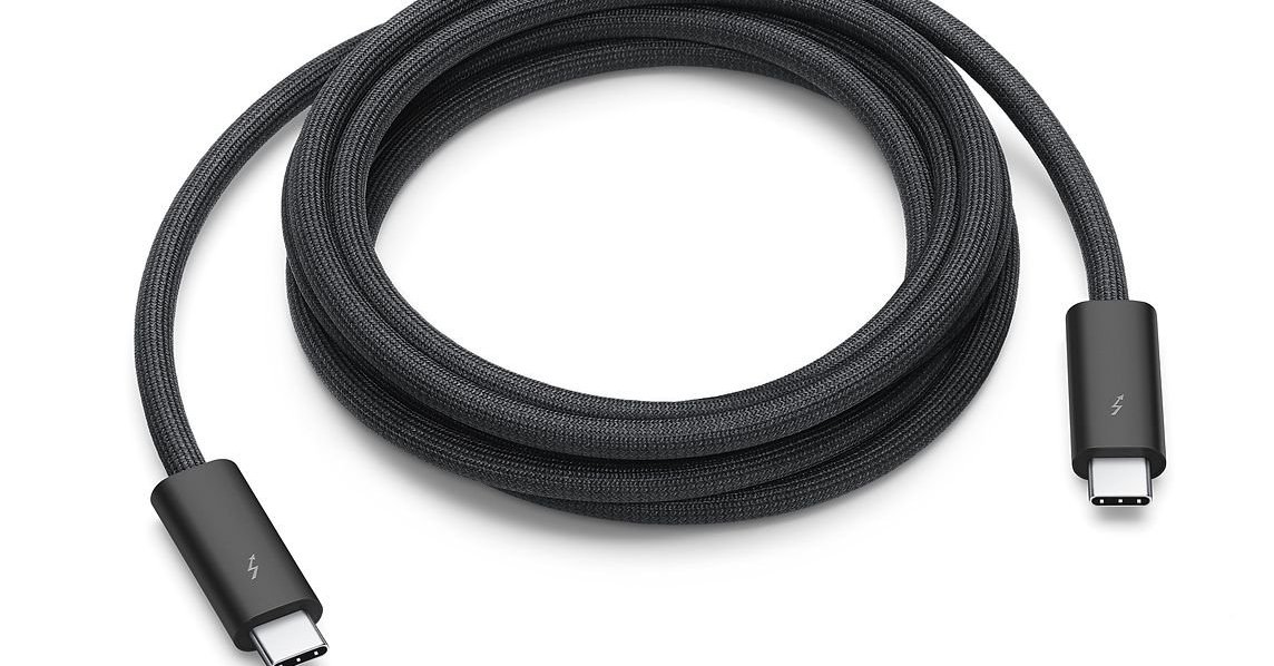 Apple Thunderbolt 3 Proケーブル（2m）は、すでにThunderbolt 4仕様