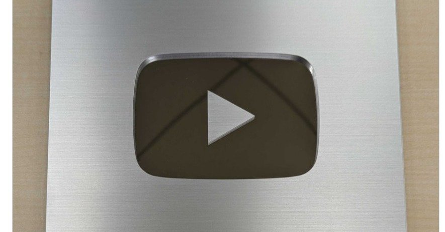 ニコニコ、YouTubeから表彰 登録10万人超えで「銀の盾」もらう