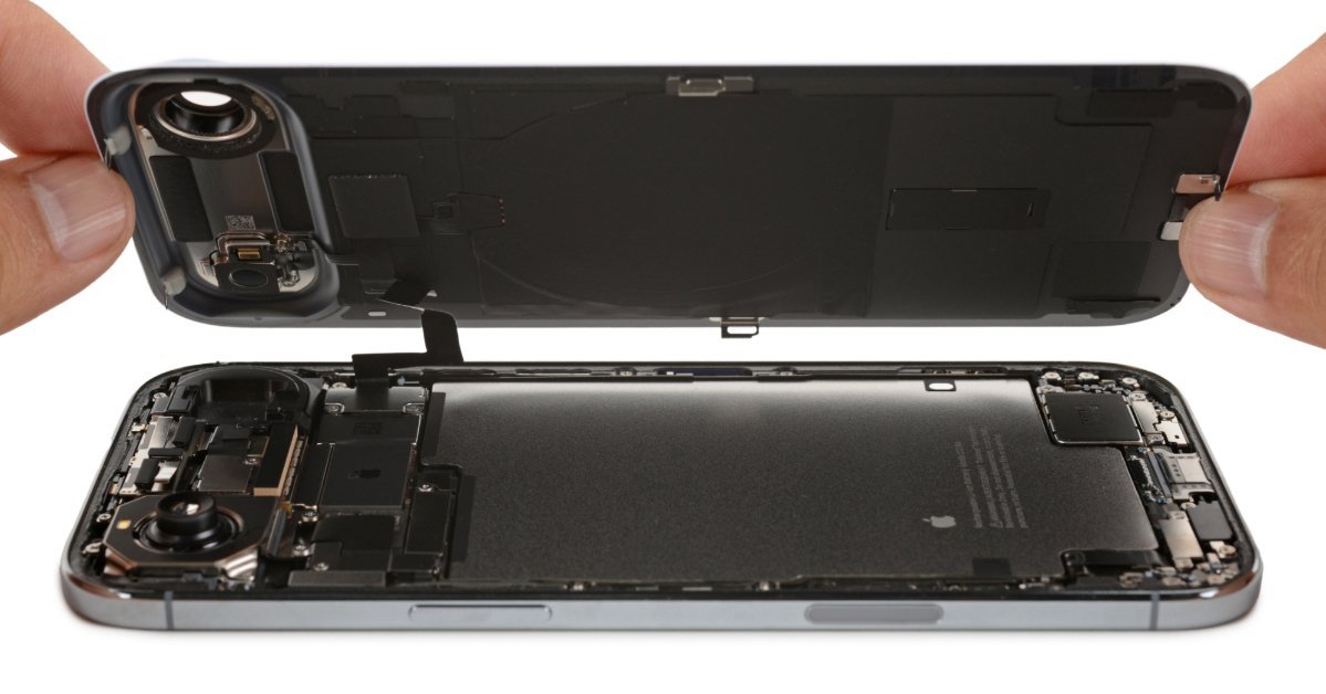 iFixitが厚さ6.5mmの「iPhone Air」を分解 バッテリー交換も容易と評価