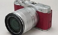 富士フイルム、コンパクトなミラーレス一眼「FUJIFILM X-A3」を発表