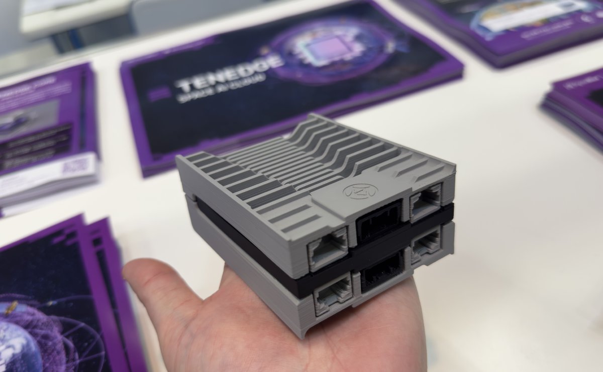 手のひらサイズの“宇宙AIデータセンター”？　JAXA後押しの国内新興が実現目指す　南極・高山での利用も視野