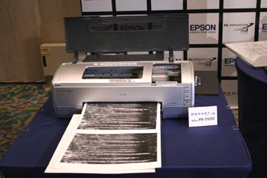 エプソン、新インク採用のプロ向け大判インクジェットプリンタ発表（1/2 ページ） - ITmedia PC USER