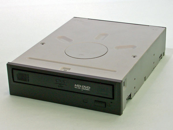 東芝、デスクトップPC向け内蔵型HD DVD-Rドライブをサンプル出荷：HD DVD-R DLの記録に対応 - ITmedia PC USER