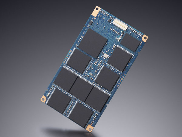 Core i7×クアッドSSD×フルHD液晶の最上位モバイル――「VAIO Z」：2010年PC春モデル（1/2 ページ） - ITmedia