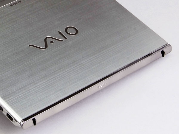 ソニー初のUltrabookはやっぱり気になる――「VAIO T」特大レビュー（前編）：明日発売！ 11.6型／13.3型を徹底比較（1/6