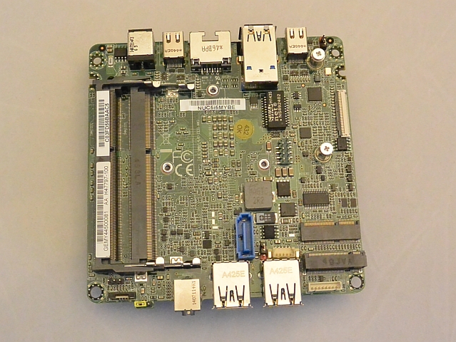 Intel、スティックPC「Intel Compute Stick」を147ドルで3月出荷：2015 CES - ITmedia PC USER