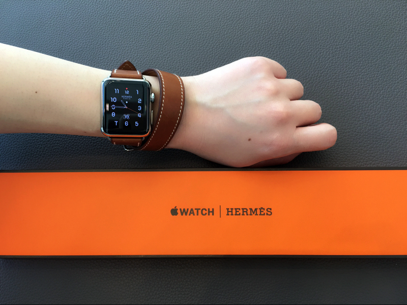 彼氏にもらいたい！ 「Apple Watch Hermes」新色ストラップ試着レポート：本日発売！ - ITmedia PC USER
